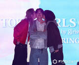 「【TGC】綱啓永、もーりーしゅーと”トリオランウェイ”　頬キスに会場絶叫」の画像1