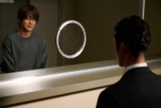 “因縁の相手”溝端淳平、岩本照と拘置所で再会　『恋する警護24時 season2』前作のラスボスがサプライズ出演