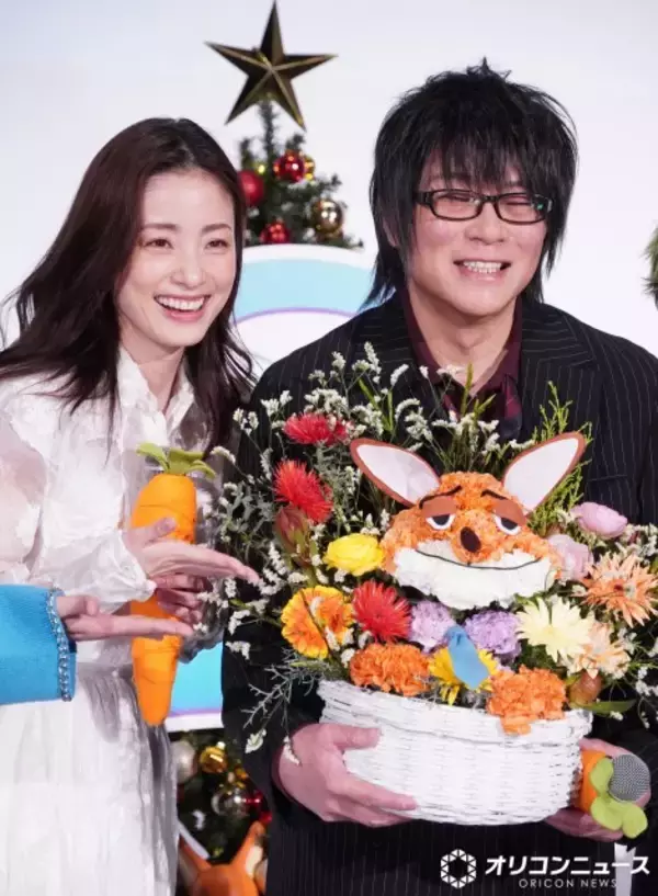 森川智之、上戸彩から声優活動40周年祝福「40年やっていて良かった！」　花の回収を拒否