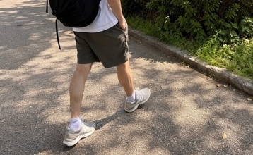 「長ズボンもう無理…」の日にちょうどいい　街着として選ぶ人が増えている、グラミチのハーフパンツ