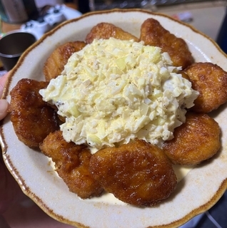 マックのナゲットで作る「チキン南蛮」レシピが大バズリ「天才だ」「これが革命か…」　お笑い芸人が“魔改造”