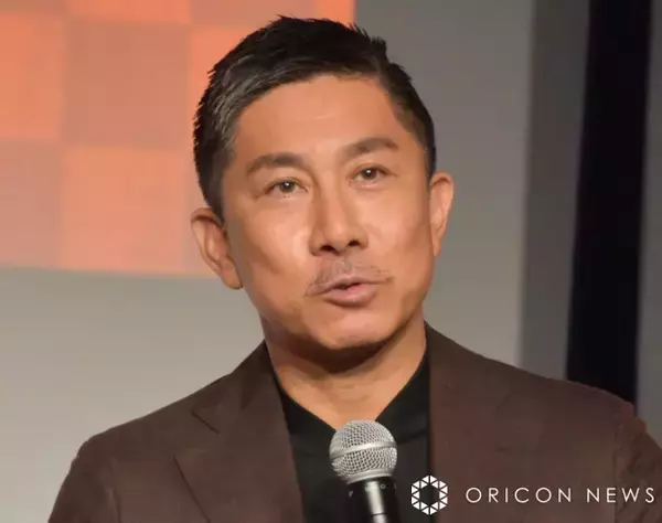 ロケで全治半年の負傷した前園真聖、SNSで手術終了を報告　ベッドの上から笑顔の写真投稿