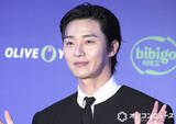 「パク・ソジュン、BTS・V＆パク・ヒョンシクとの超豪華3ショット公開　胸キュン必至のオフショット大量19枚「まぶしすぎる～」」の画像1