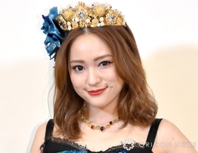 chay、ハワイの海で美ボディ全開　ビキニ姿のプライベート写真に反響「綺麗なくびれ」「スタイル良すぎます！」