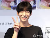 「カンテレ秦令欧奈アナ、男性アナ初本格写真集　撮影裏で起きた“偉業”明かす「図らずも歴代2人目の人間に…」」の画像1