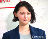 「玉城ティナ、美脚をのぞかせた秋コーデ　ラスト20代「楽しんでいきたい！」」の画像1
