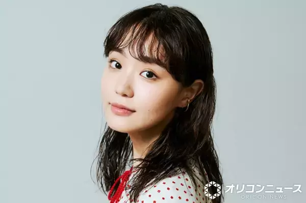 「ハッピーハロウィン」奈緒、親友とディズニー満喫のプライベートショット披露「耳つけてる奈緒ちゃん可愛すぎます」「ほっこりミッキー」
