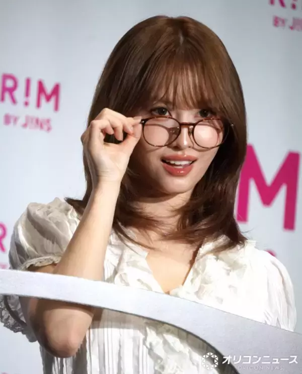 TWICE・MOMO、SANAから“お菓子好き”明かされる　お気に入りのお菓子は？「一瞬で一袋食べました」