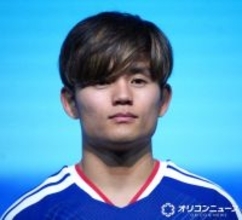 サッカー・久保建英、新ユニフォームに笑顔「僕がデザイナーじゃなくて良かった」　渋谷の巨大モニュメントも見学「窮屈そうにしていた」
