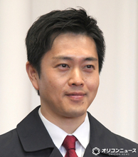 吉村洋文知事、明石家さんまとの2ショットに反響「素敵な写真」「国宝級ツーショット」