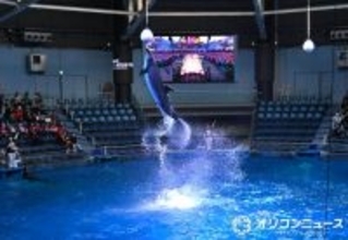 ももクロ百田夏菜子、水族館にサプライズ登場で会場どよめき　子どもたちも笑顔に