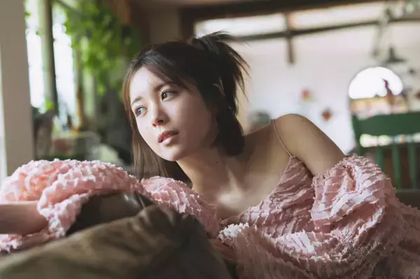 乃木坂46筒井あやめ、待望のボブヘア初グラビア！『B.L.T.』表紙＆巻頭で4パターン新ヘアアレンジ