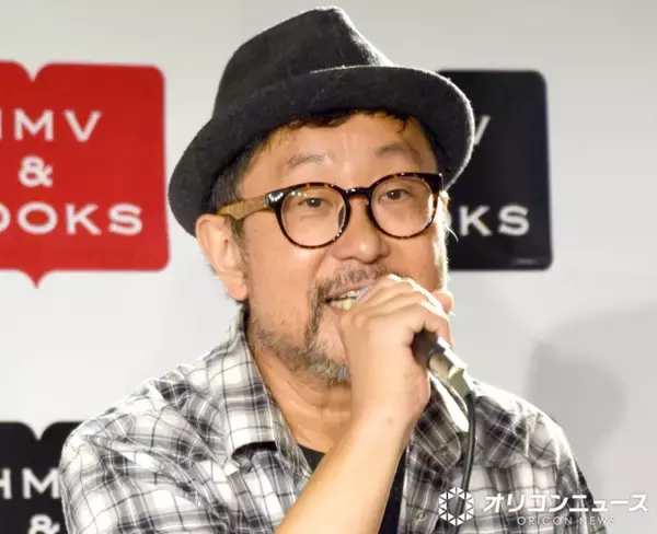 大江千里、クリスマスツリー飾った“ホリデー感”あふれる自宅ショットを公開「とてもきれいで可愛いです！」「素敵なお部屋」