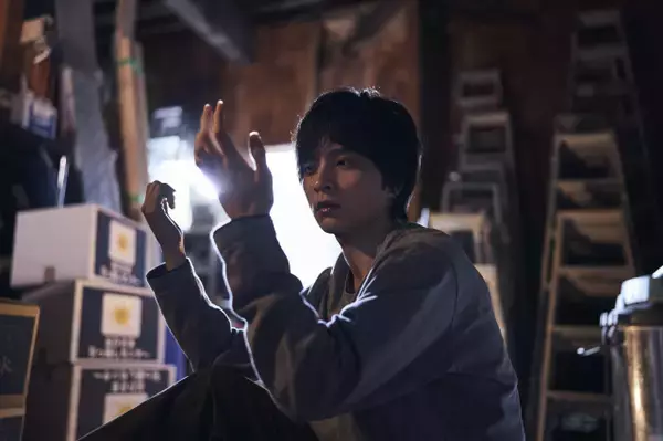 人類最後の“半ゾンビ”描く映画、特報＆新場面写真公開　3・20公開『ゾンビ1/2 〜Right Side of the Living Dead〜』