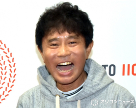 浜田雅功が“いま流行りのシール”化　『ごぶごぶフェス』公式グッズ続々公開…「CEO浜田ゴリラぬいぐるみ」なども