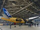 「ANA×「スター・ウォーズ」特別塗装機「C-3PO ANA JET」運航終了、最後の雄姿公開」の画像1