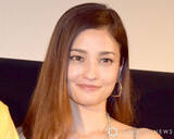 「黒木メイサ、約30年来の親友で同郷の俳優との2ショットが話題「姉妹みたい」「沖縄美女の代表2人」」の画像1