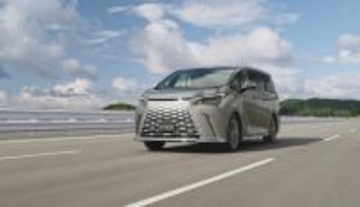 レクサス、高級ミニバン『LM』を一部改良→4・1発売へ　冷蔵庫やタイヤを改良　1520万円から