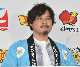 アルピー平子祐希、息子の靴が28.5センチに成長 近況に驚がく「足デカすぎん??」「お父さんが大きいもんね〜」