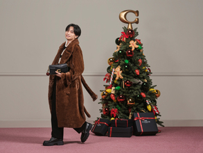 中島健人、“子どものような好奇心”新ビジュアルで表現　コーチホリデーキャンペーン登場