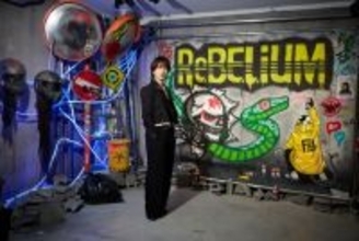 KEY TO LIT中村嶺亜、念願の個展に歓喜　70点超えのアート作品で世界観全開「めちゃくちゃ厨二病」