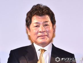 67歳・赤井英和、ユニフォーム姿で野球応援　妻・佳子さんが写真を公開「阪神ファン？」「赤井さん元気そうや」