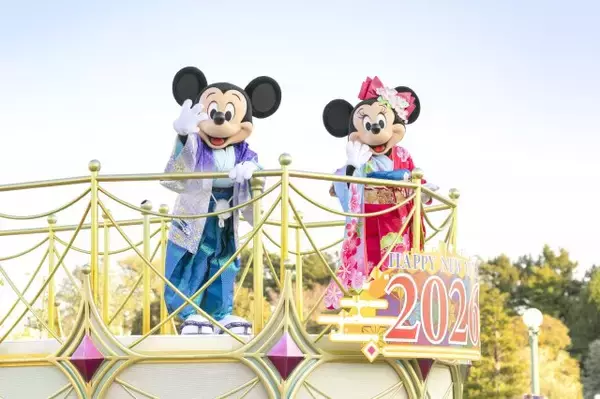 東京ディズニーリゾート、2027年お正月プログラム発表　ミッキーたちが和服姿で新年祝福　干支“未”の「こひつじのダニー」も登場