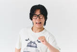 「令和ロマン・高比良くるま、初監督作で映画祭登壇　相方・松井ケムリもレッドカーペット参加」の画像1