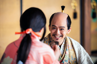 『豊臣兄弟！』第38回　秀吉が帝の許しを得て新たな「氏」を得ることなり…