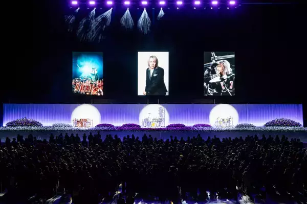 LUNA SEA・真矢さん「献花式」約3万人が参加　最後にファンへ“キメ台詞”メッセージ【メンバーコメント】