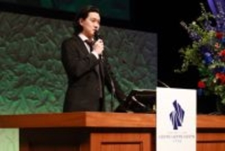 霜降り明星・粗品、卒業式にサプライズ登場…超驚きと歓喜　N高卒業生らに鋭くも温かいメッセージ