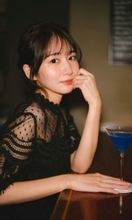 人気育成ゲームで注目の声優・小島菜々恵、待望の初デジタル写真集『ピント』をリリース テーマは「ふたりきりの熱海デート」