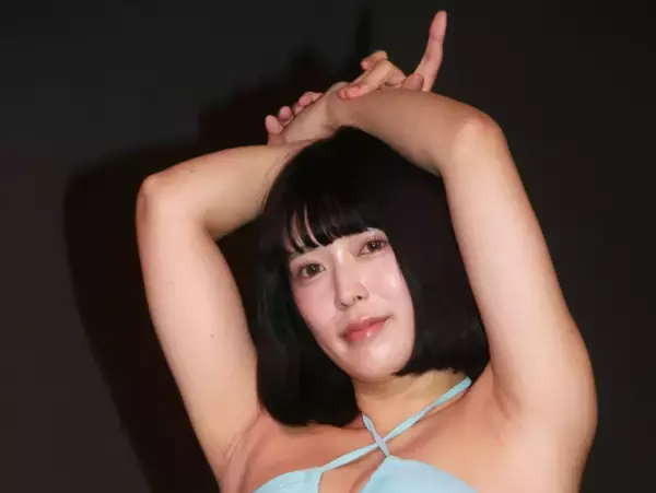 グラマラスボディの軟体アイドル・三雲そら「特技は股割とY字バランスです」