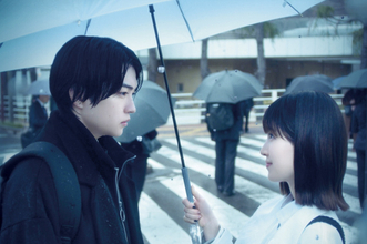 なにわ男子・西畑大吾＆福本莉子“死神バディ”が誕生の瞬間　映画『時給三〇〇円の死神』世界観表す場面写真が公開