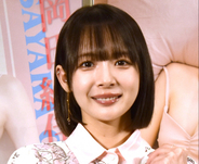 「もっと反って！」岡田紗佳、体をくねらせ“役満ボディ”おしげもなく披露　「要求に応えすぎな気がします笑」「実に美しい」
