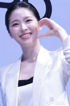 ITZY・RYUJIN、ハンサムな白パンツスーツ姿　ワールドツアー完走にも感謝