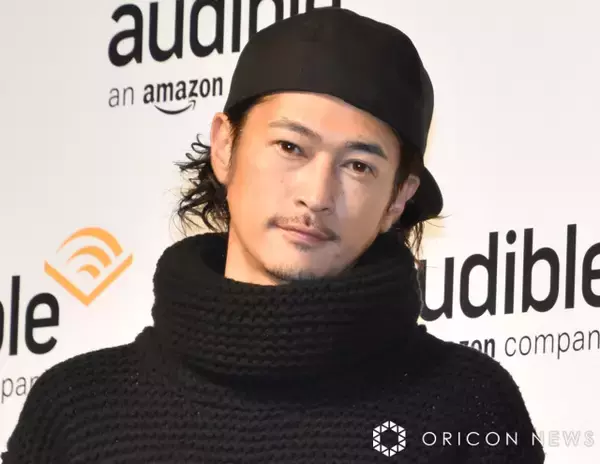 窪塚洋介、2人の弟＆息子・愛流との“レア”な家族ショットに反響「おんなじ顔が並んでるw」　“合同バースデー会”で記念撮影