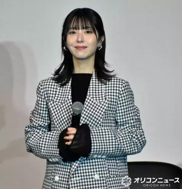 浜辺美波“織田信長”小栗旬の存在感に驚き「これが芸能人か」