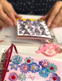 73歳おばあちゃんのシール帳がすごい、280万再生の大反響「その発想はなかった」「神業」