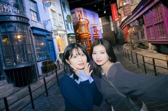 桜田ひより＆吉川愛、スタジオツアー東京で“魔法のような旅”　貴重な素顔に密着したスペシャルムービー解禁