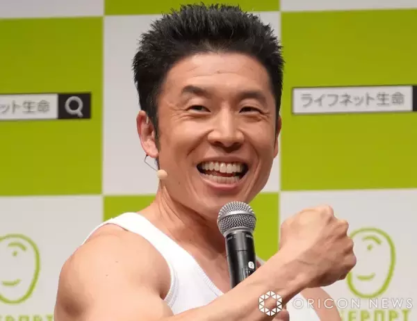 47歳・なかやまきんに君、上半身あらわな“ウエディングドレス”姿披露にファン衝撃「吹いた」「強そうな花嫁」「ドレスが喜んでる」
