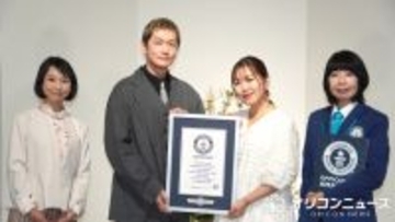 『日曜美術館』放送50年でギネス世界記録に　「週間ファインアートテレビ番組の最長放送」井浦新＆坂本美雨が賞受ける