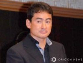 登山家・野口健、“春の花”であふれる自宅ガーデニングを披露「この季節は庭の主役が目まぐるしく変わります」　春バラも見頃迎える
