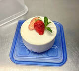 「クリスマスを前に…残ったケーキの“画期的な”保存方法に「目から鱗」「すばらしいアイディア!!」」の画像1