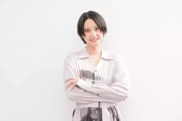 山崎紘菜、横山裕からのコメントに「私の方こそ…」　撮影中の姿に「すごく熱いものをいただきました」