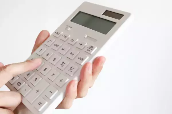 AI＆スマホ時代に「電卓」は必要？　不要論の一方で「10万円モデル」完売、マルチタスク時代に『専用機』が選ばれるワケ