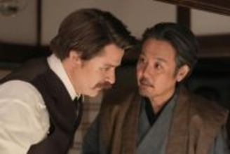 『ばけばけ』ヘブンは、司之介に本心を打ち明ける　第118回場面カット