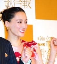 【紅白リハ】綾瀬はるか、”ちょいかみ”でリハーサル会見終える