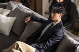 「実写化ショートムービー『クレヨンしんちゃん』風間トオル役に野村康太　爽やかスーツ姿でツンとしたヘアスタイル披露」の画像1