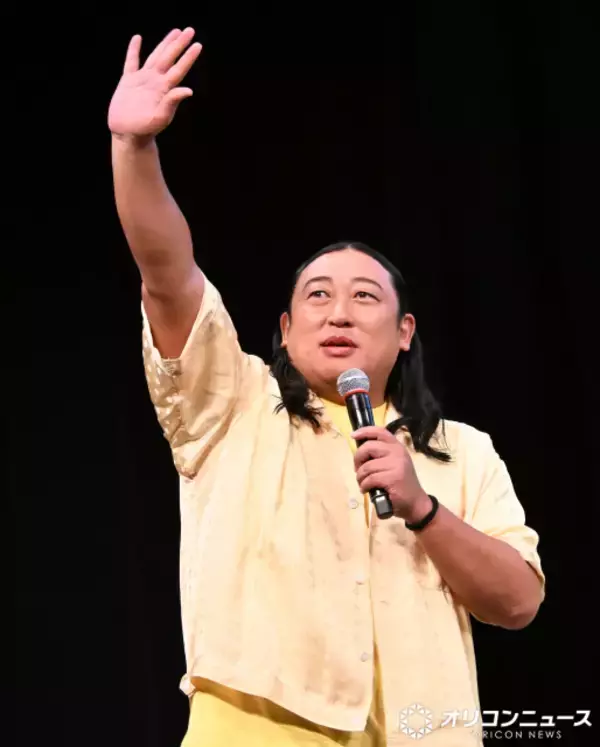 ロバート秋山、元マネージャーが務める企業CMに登場「想定もしてなかった」　辞めて2年でクライアントに